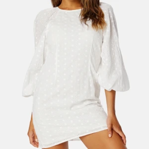 Bubbleroom klänning - Säljer denna oanvända (endast prövad) klänningen från Bubbleroom då jag bestämt mig för en annan studentklänning❣️