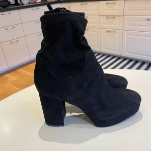 Host/vår skor - 39 storlek och nästan nyskick 