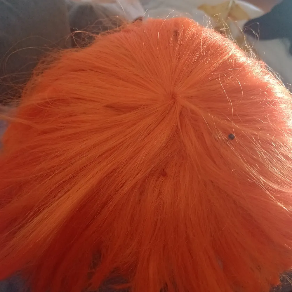 Idk where It's bought from😭 I used it for Rin hoshizora. It has Yashiro nene type of bangs and is probably a good use if You want to be Ed Sheran!😻. Övrigt.