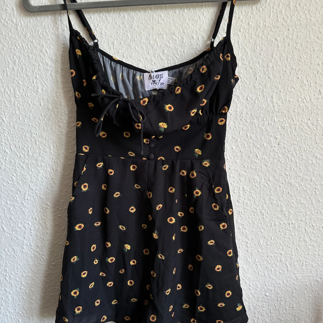 Jumpsuit med solrosor