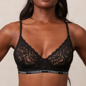 Lounge BH - Säljer denna då den är för liten för mig. Köpt ett år sen men knappt använd då den vad för liten från start. Nypris 525