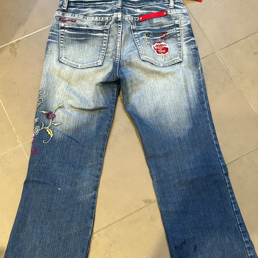 Jeans i storlek 38, Säljer då dom är förstora.. Jeans & Byxor.