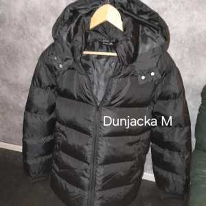 Dunjacka/puffer - Skön vinterjacka dun.
