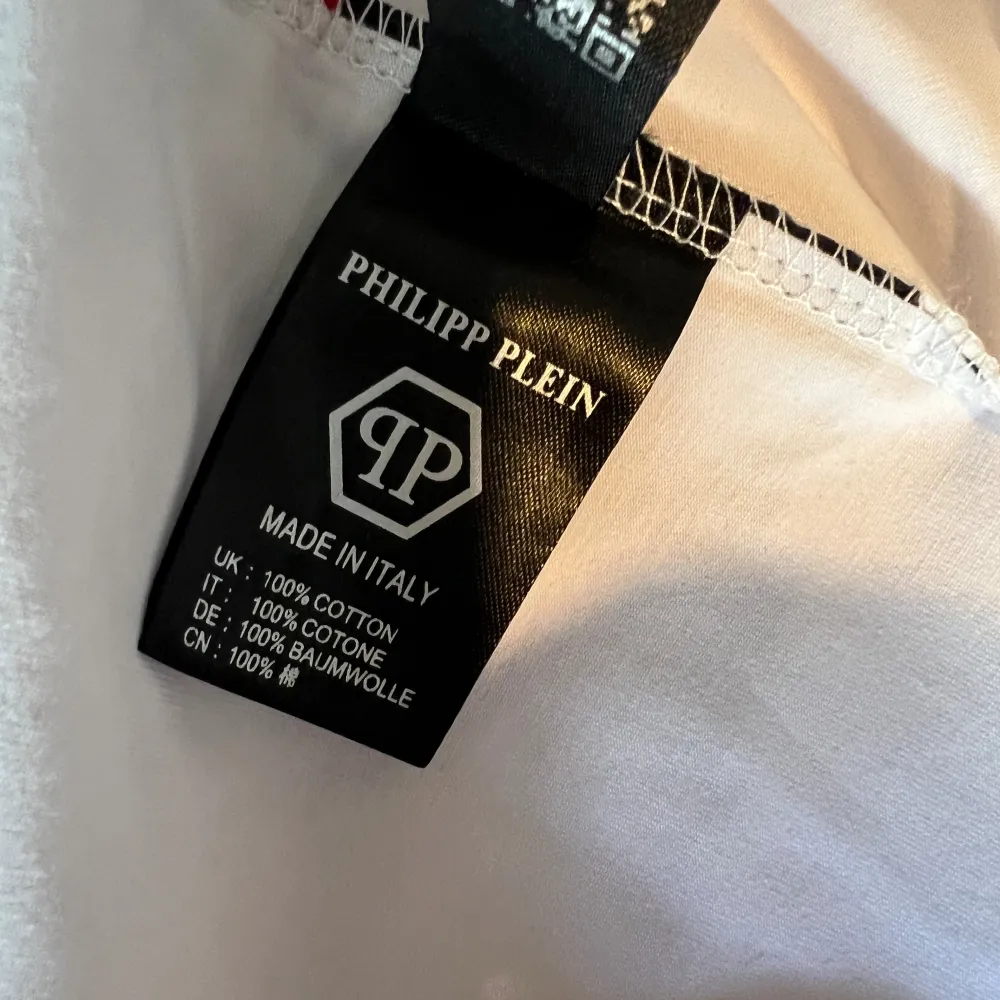 Philipp Plein T Shirt  Strl M. T-shirts.