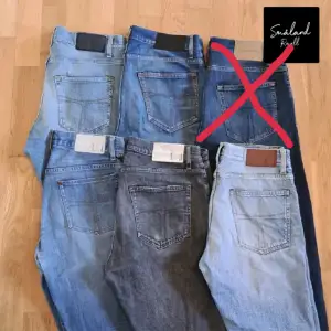 Säljer 5 stycken tvärfeta jeans från Tiger of Sweden, perfekta inför vår/sommar!🏡  Byxorna är av olika modeller och storlekar så kolla vår profil för info om varje byxa⭐️ Säljes separat eller i paketdeals (1750 för alla 5)📦
