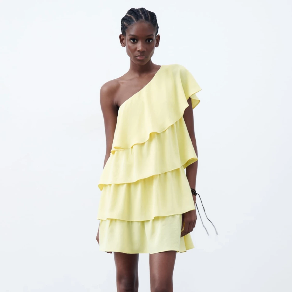 Gul zara volang klänning - 90