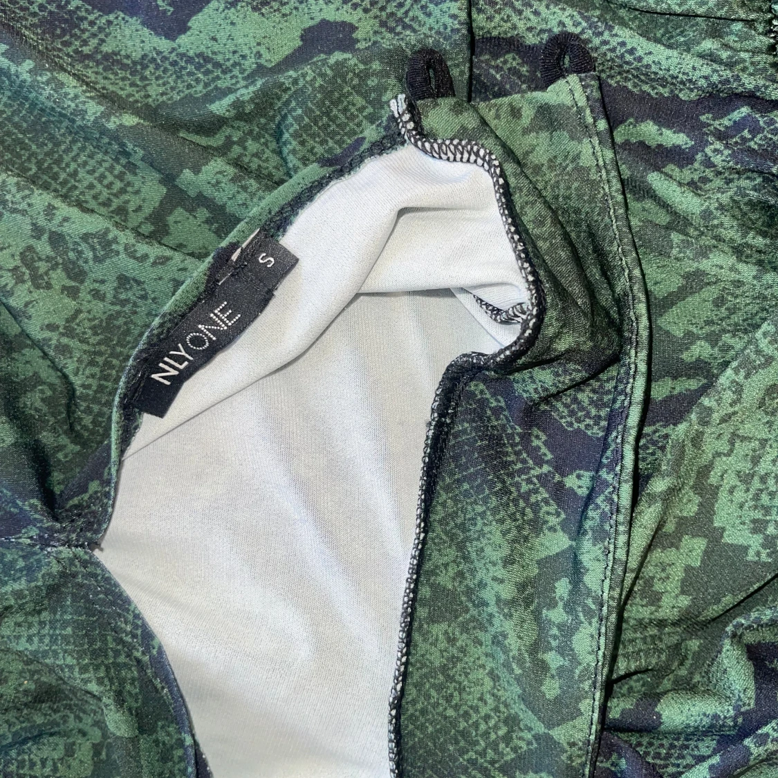 Grönfärgad klänning  - 90