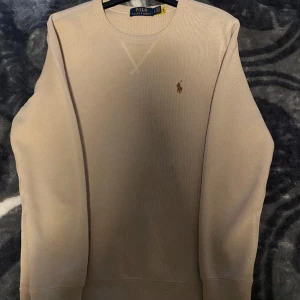 Polo Ralph lauren - I god skick och finns att hämta i Svenljunga. (Endast Swish)