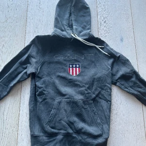 Gant hoodie  - Bra skick
