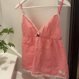 Odd Molly linne  - Jätte fint och gulligt Odd Molly linne, passar mig som är S💖 ny med prislapp, kan köpas med ”köp nu” (size 2)
