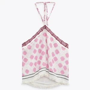 Zara topp - Helt ny zara topp, pris lappar kvar. Säljer pågrund av att den inte passade mig. Egna bilder finns 💗frakt tillkommer 
