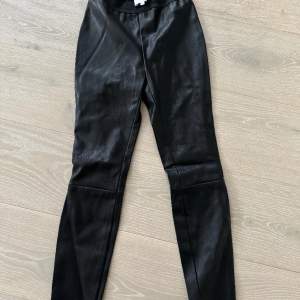 Superfina skinnleggins (fake) i str 10 /xxs Använda 1 gång