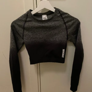Gymshark tröja - Cropped träningströja från gymshark🩷