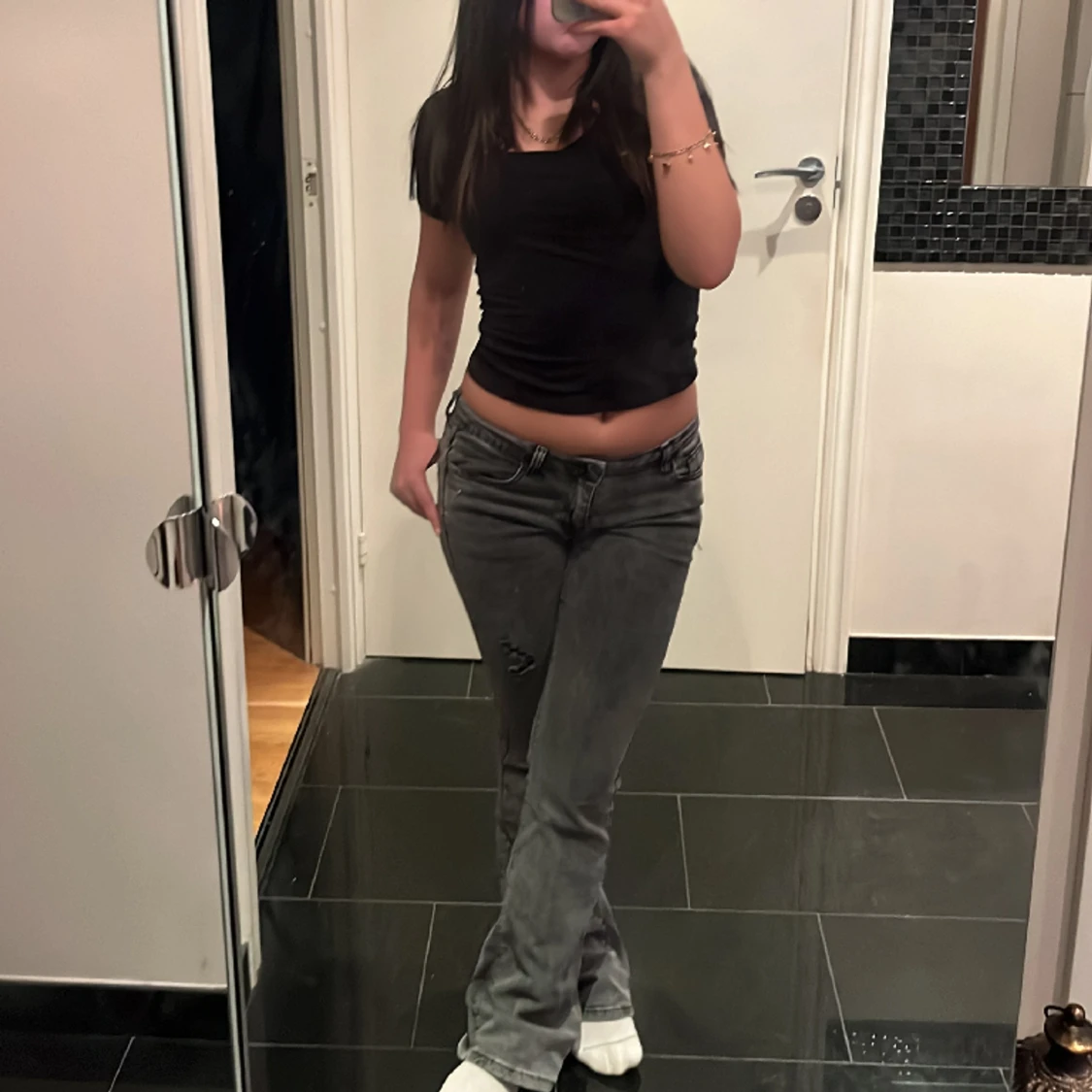 Gråa lågmidjade jeans  - 90