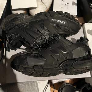 Authentic Balenciaga Track runners, No Box but with reciept C 9/10 Cleaned before ship!