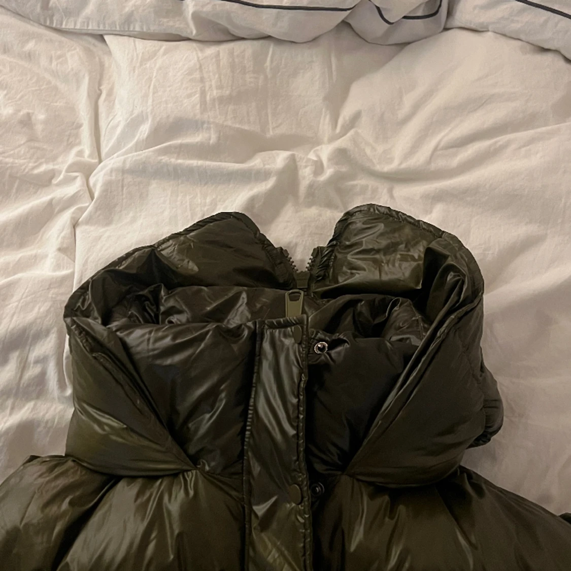 Grön glansig pufferjacka - 90