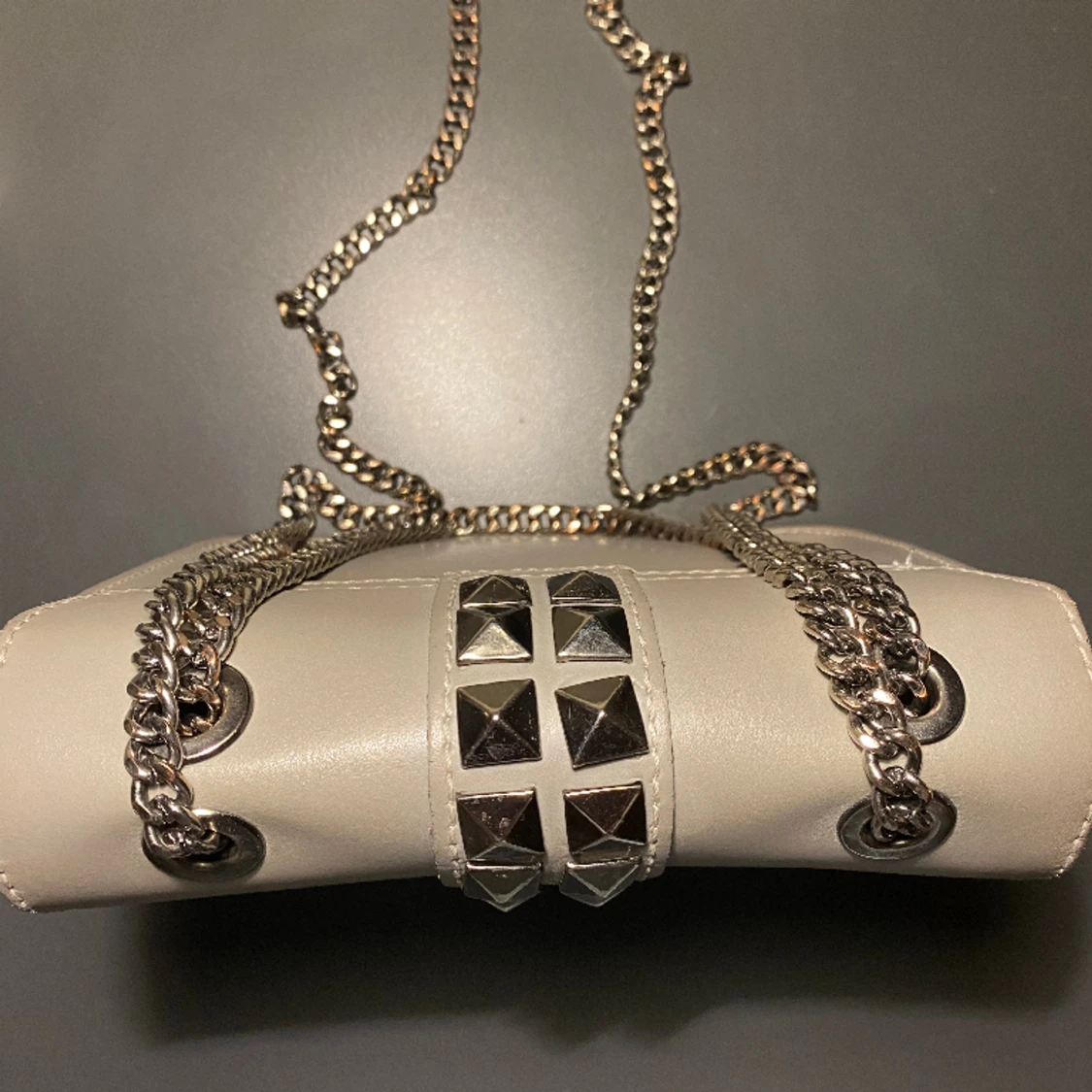 Grå läderväska - 90