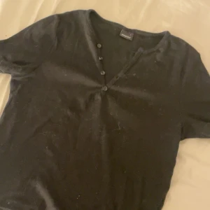 T-shirt  - L men passar M