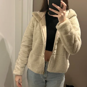 Pälsjacka - En supermysig pälsjacka i superfint skick! 