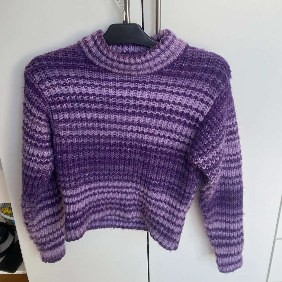 Lila stickadtröja från Zara - 92