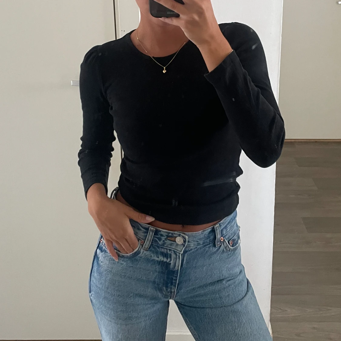 Svart basic tröja