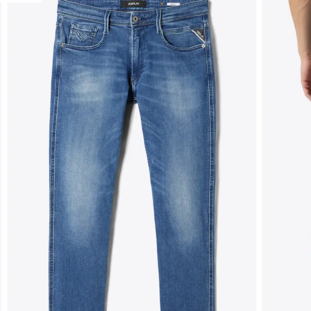 Skulle någon vara intresserad av ett par replay jeans använder några gånger, skick 9,5/10. Blåa Jeans, Inga defekter. Ny Pris Ca 1000kr mitt pris 600kr. Jeans & Byxor.