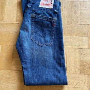 Replay jeans - Replay jeans i mycket bra skick. Storlek W30 L32 i modellen MV. Slim modell.