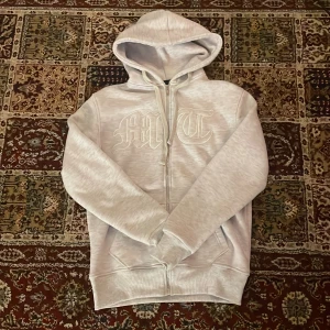Tuttolente MT hoodie - Tuttolente MT Zip-up som är endast använd typ 3 gånger. Skriv om du har frågor !!PRIS KAN DISKUTERAS!!