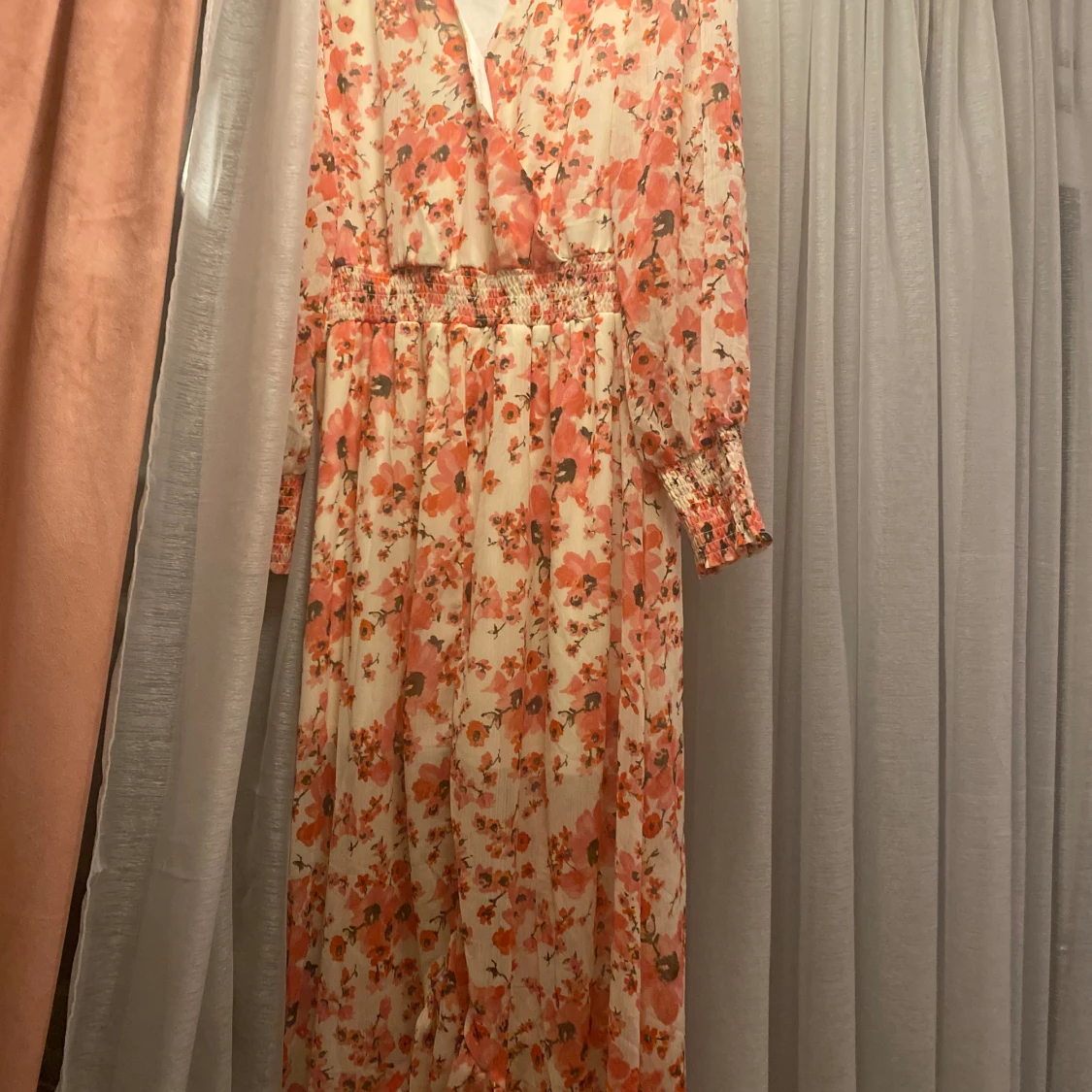 Fin blommig klänning