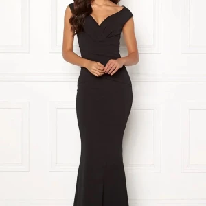 Balklänning, bubbleroom - Säljer min balklänning ifrån bubbleroom, har endast användts en gång, kostar 900kr på hemsidan.