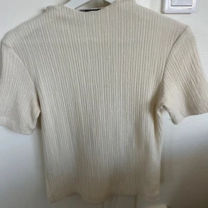 Zara plisserad topp - Plisserad topp ifrån zara. 