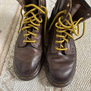 Vintage dr Martens stövlar 39 - Äldre modell 