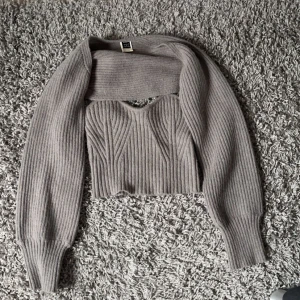 Topp med bolero - Superfint grått set i stl S💕säljer då de inte kommer till användning💓