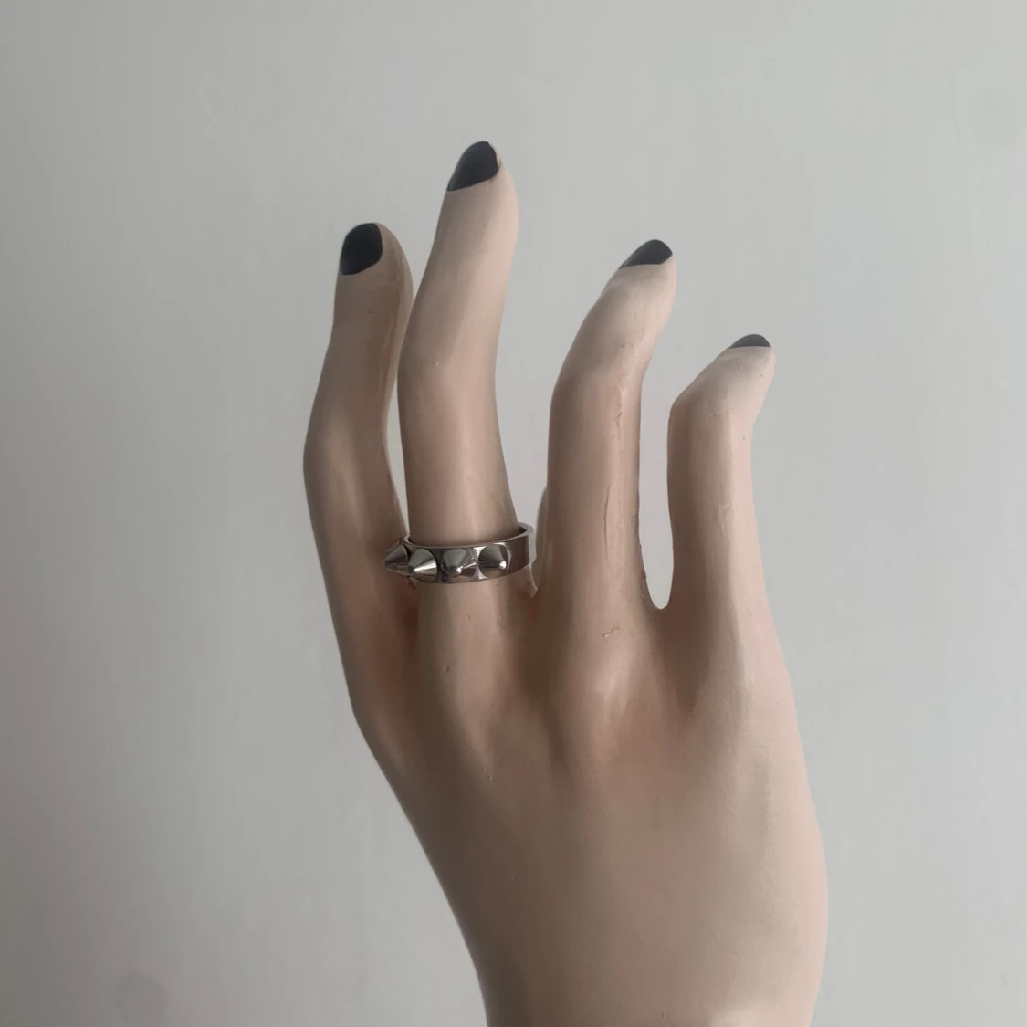 Trendig ring från Edblad 💞 - 90