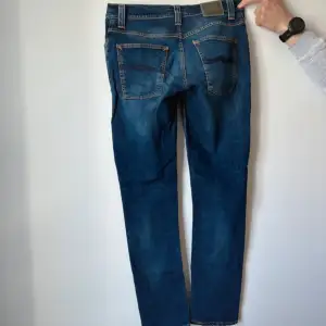 Extremt trendiga Nudie jeans i mycket bra skick 🍾🍾skriv om du är intresserad priset diskuteras vid snabb affär 🍾🍾