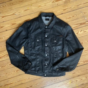 Nudie jeans Waxed jacka - vaxad jeans jacka från nudie riktigt bra skick och sitter snyggt