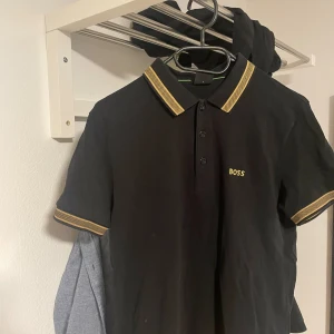 Hugo boss pike  - Inköpspris 1400 kronor Mitt pris 699 kronor 