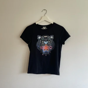 Kenzo, t-shirt  - T-shirt från Kenzo