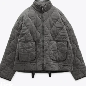 Quiltad zara jacka - Säljer min zara jacka i storlek s💕