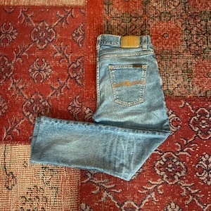 Nudie Jeans - Nudie Jeans i toppskick! Storlek: W30 L30 | Modell: Lean Dean | Skick:9/10 | Nypris: 1600kr | Pris: 599kr | Vid fler frågor eller bilder kontakta mig 👖 
