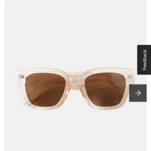 Solglasögon  - Säljer mina jättefina solglasögon från carin Wester, nyskick❤️