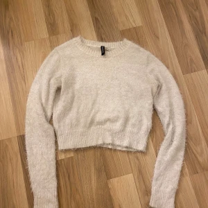 Tröja - Knappt använd 