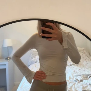 Topp - Topp från Gina Tricot🥰🥰 Storlek S!  