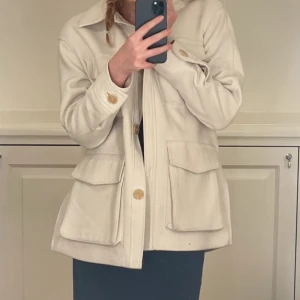 HM Jacka - Super fin HM jacka som köptes i vintras❄️ 