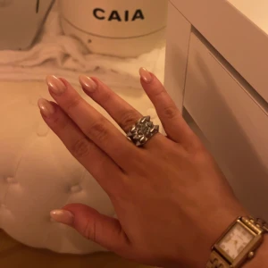 Edblad peak ring  - Superfin ring i storlek M 17,5! Använd cirka 1 gång i superfint skick🥰 vill bli av med den så kom med prisförslag!