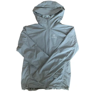 arcteryx jacka - vindjacka från arcteryx i modellen gamma sl hoody. den är storlek s i man och är i bra skick. skriv för frågor :)