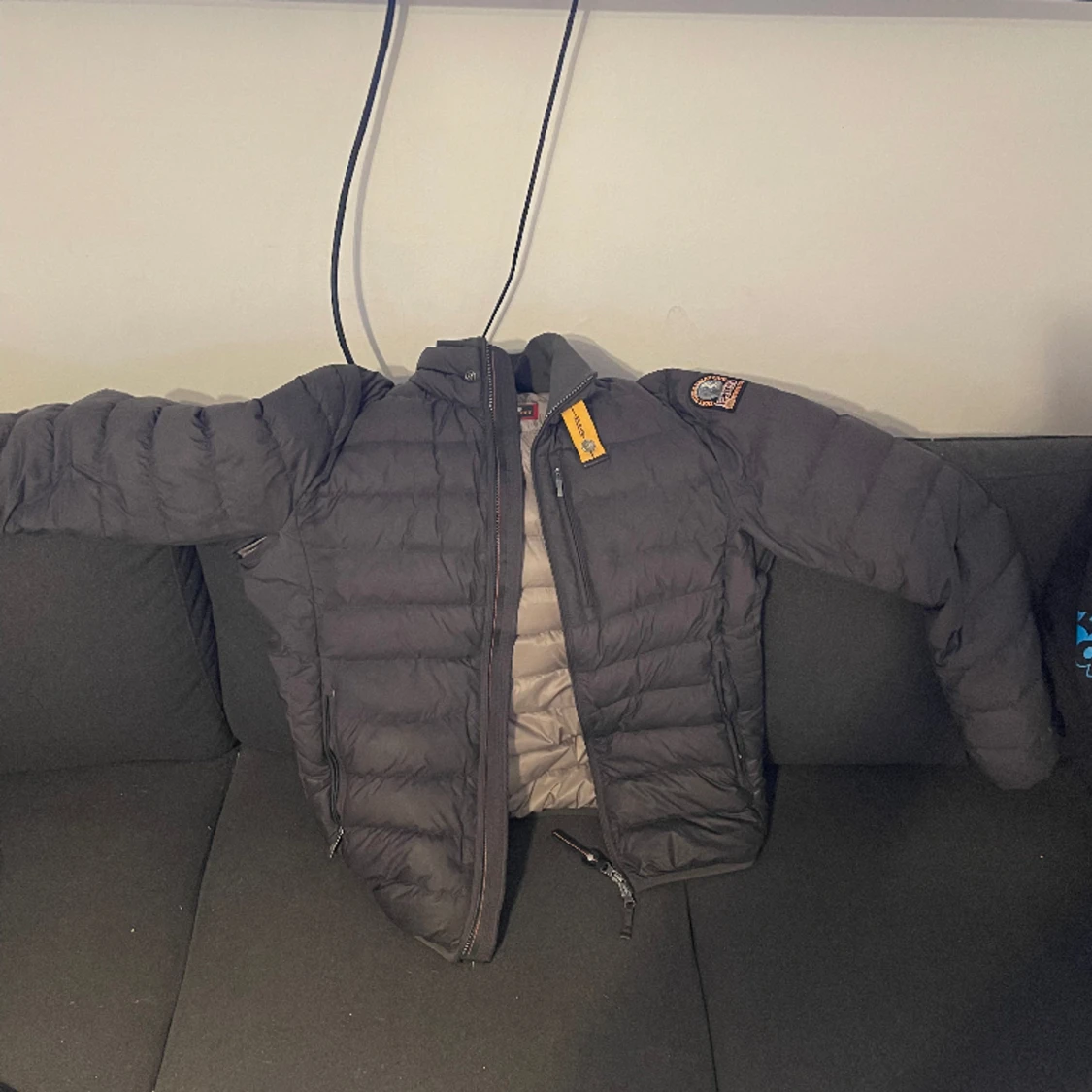 Säljer Parajumper jacka