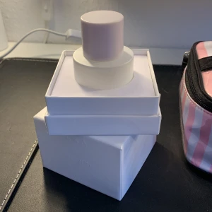 LXA parfym  - I sin original förpackning och helt oanvänd parfym från Linn ahlborgs märke LXA🩷 