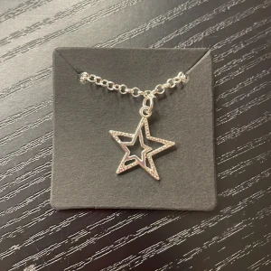 STAR halsband  - Silver, rostfritt, kirurgiskt stål, nickelfri.