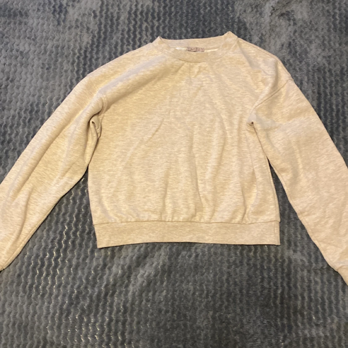 Beige sweatshirt  - 90